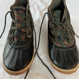 Sorel Black and Camouflage Winter Boots
